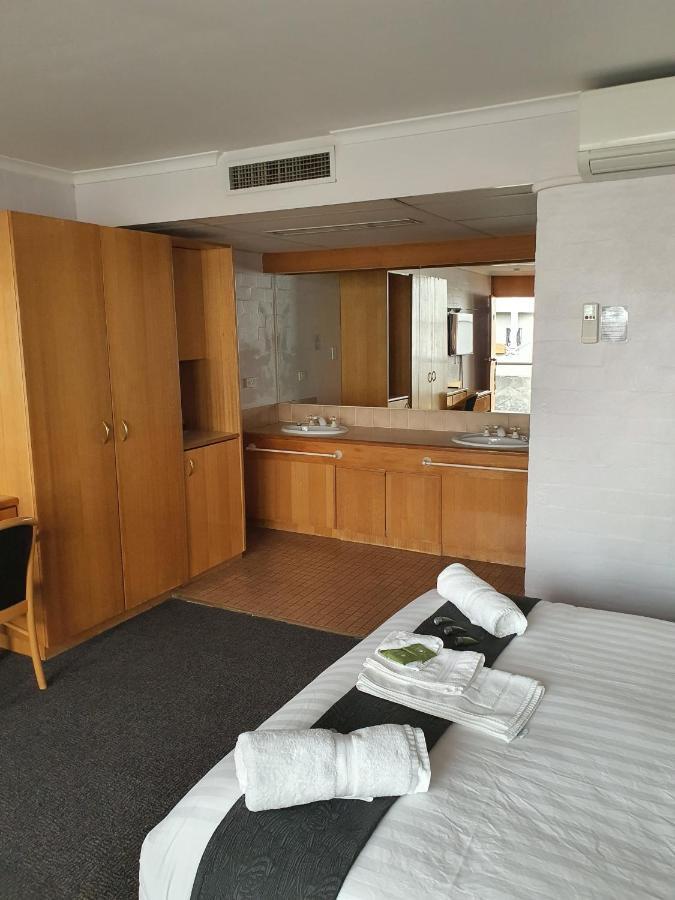 Capital Airport Motel Queanbeyan Eksteriør billede